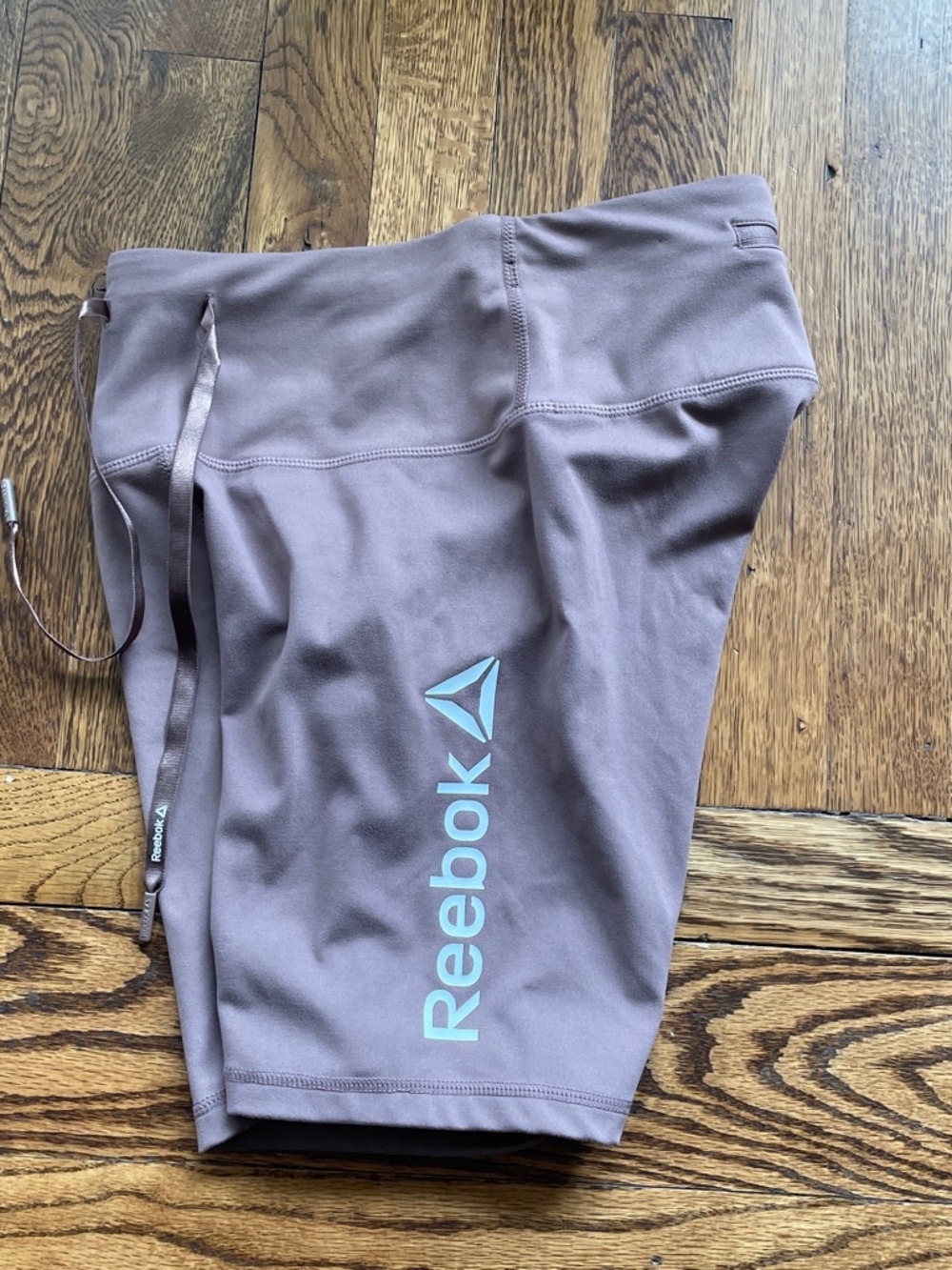 Reebok Shorts - Picture 3 of 5